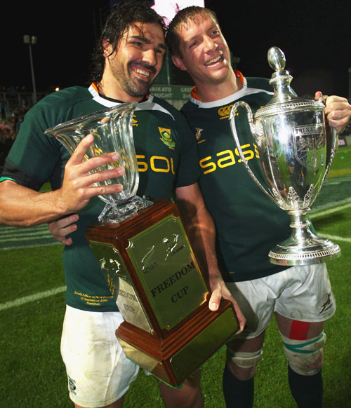 Victor Matfield and Bakkies Botha celebrate South Africa's Tri-Nations victory