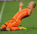 Arjen Robben celebrates his goal