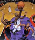 Tyreke Evans stretches for the basket