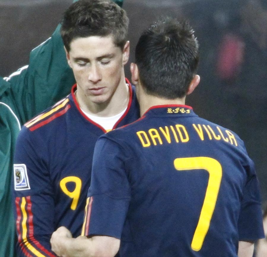 Fernando Torres replaces David Villa