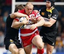 Gloucester's Mike Tindall takes on the Wasps defence