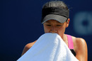 Anne Keothavong towels herself down