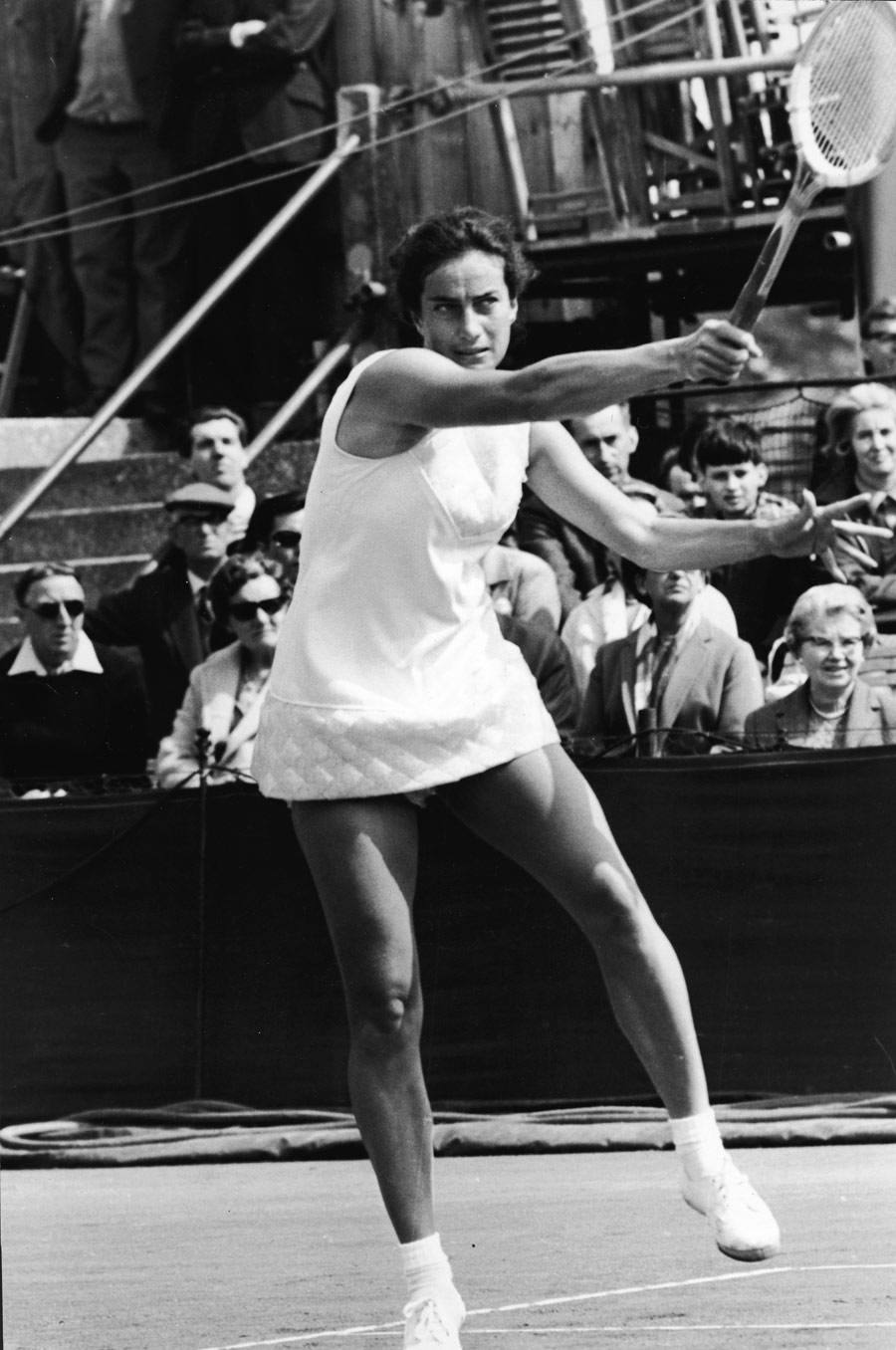 Virginia Wade hits a forehand in the US Open final
