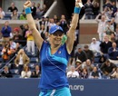 Kim Clijsters celebrates victory over Venus Williams