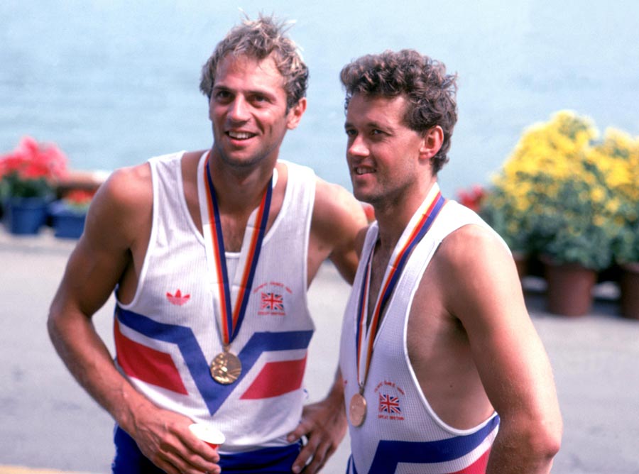 Steve Redgrave and Andy Holmes with their gold medals