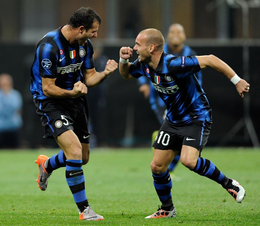 Dejan Stankovic and Wesley Sneijder celebrate after the third goal