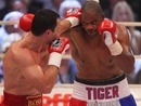Wladimir Klitschko lands a punch on Tony Thompson