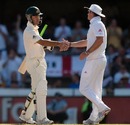 Andrew Strauss shakes hands with Ricky Ponting