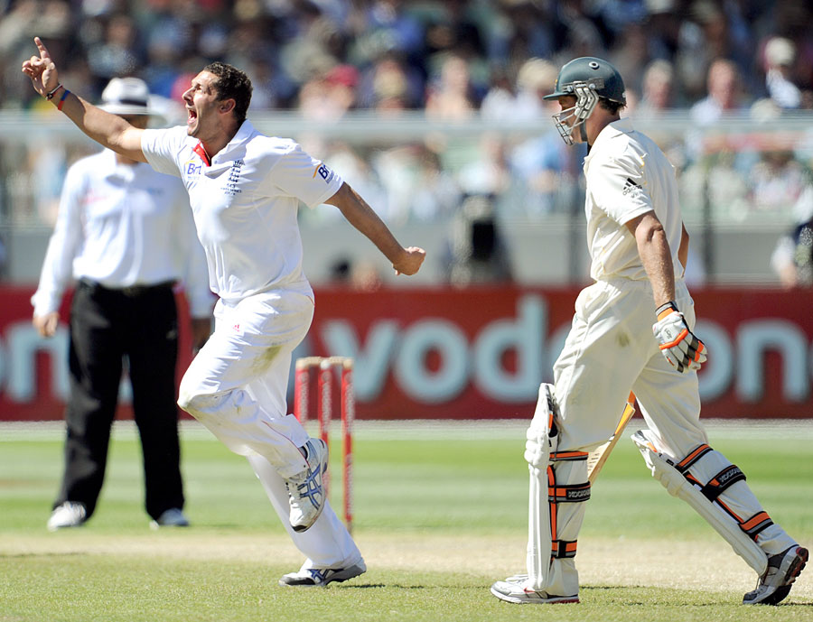 Tim Bresnan roars with delight after seeing the back of Michael Hussey