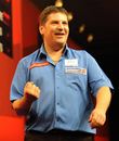 Gary Anderson pumps his fist