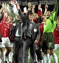 Roy Keane lifts the European Cup