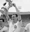 Nat Lofthouse lifts the FA Cup
