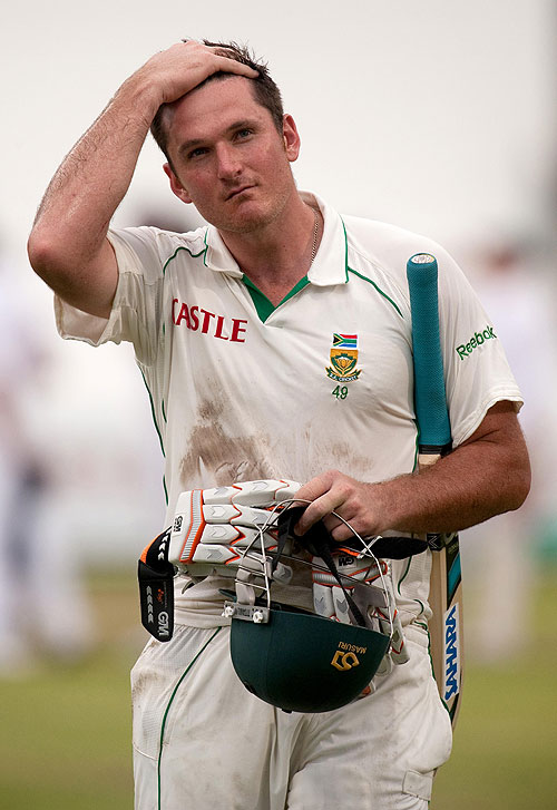 Graeme Smith is aghast after the mix-up with AB de Villiers that led to his run-out for 75