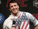 Chael Sonnen interacts with fans at the Q&A session