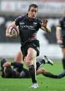 Ospreys winger Shane Williams runs with the ball