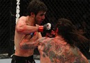 Kenny Florian trades blows with Clay Guida