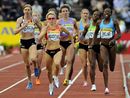 Jennifer Meadows wins the women's 800m 