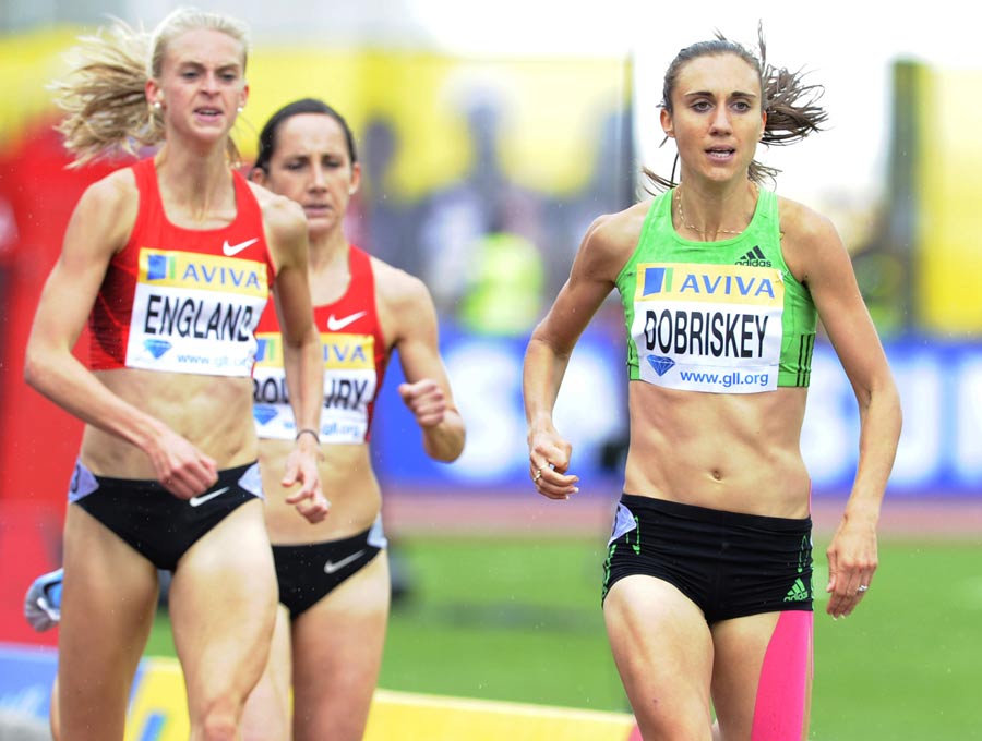 Lisa Dobriskey wins the women's 1500m 
