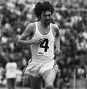 David Bedford runs in the 5,000 meter race