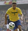Leandro Damiao hunts down the ball