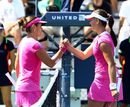 Laura Robson shakes hands with Anabel Medina Garrigues