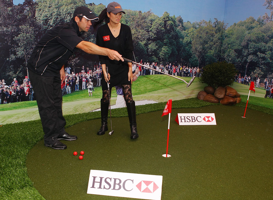 Paul Casey offers tips to actress Gong Li 
