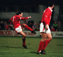 Mickey Thomas lashes home the equaliser