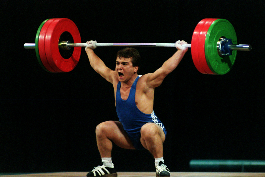 Naim Suleymangolou wins a third consecutive weightlifting gold