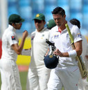 Pakistan celebrate Kevin Pietersen's dismissal
