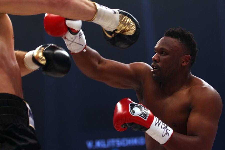 Dereck Chisora misses with a right hook