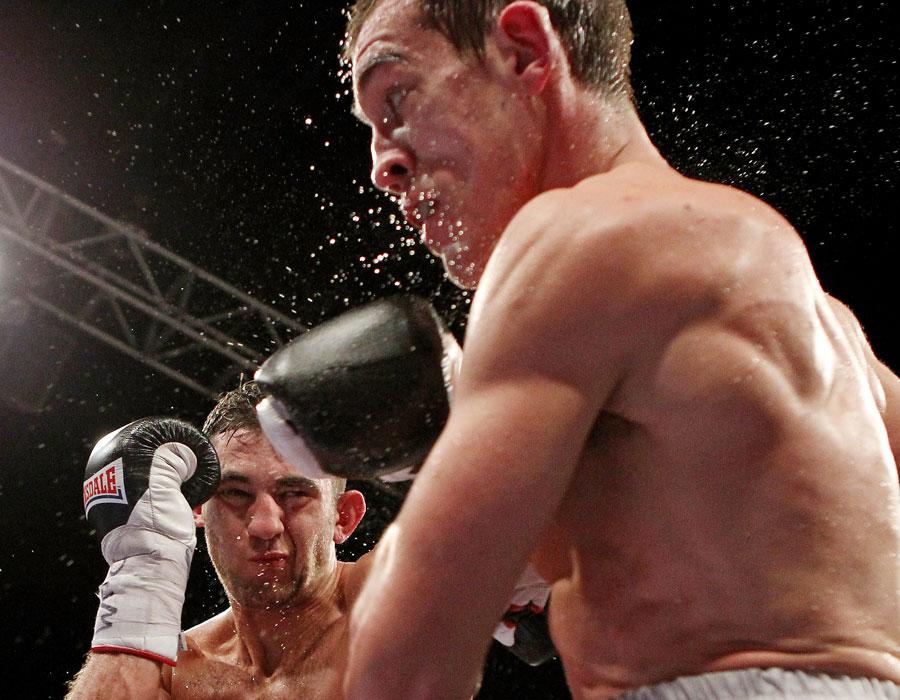 Nathan Cleverly lands a stinging blow