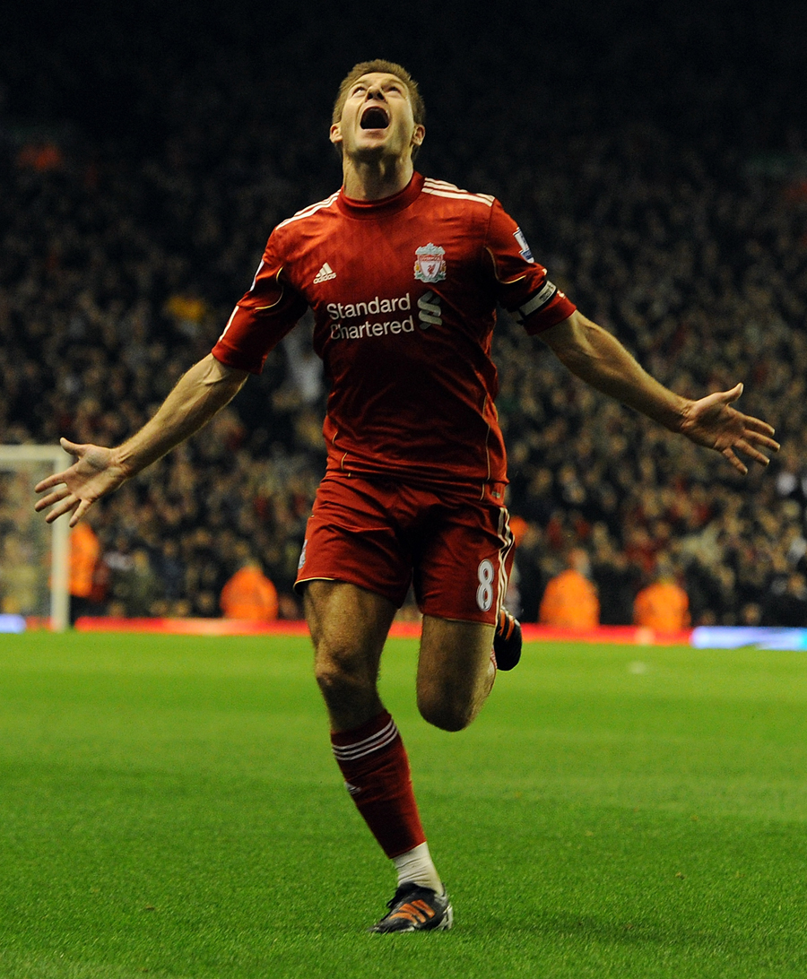 Steven Gerrard celebrates his goal