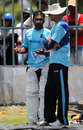 Sri Lanka's captain and coach, Mahela Jayawardene and Graham Ford, have a chat