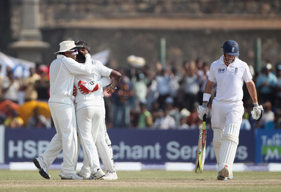 Andrew Strauss is caught by Tillakaratne Dilshan off the bowling of Rangana Herath