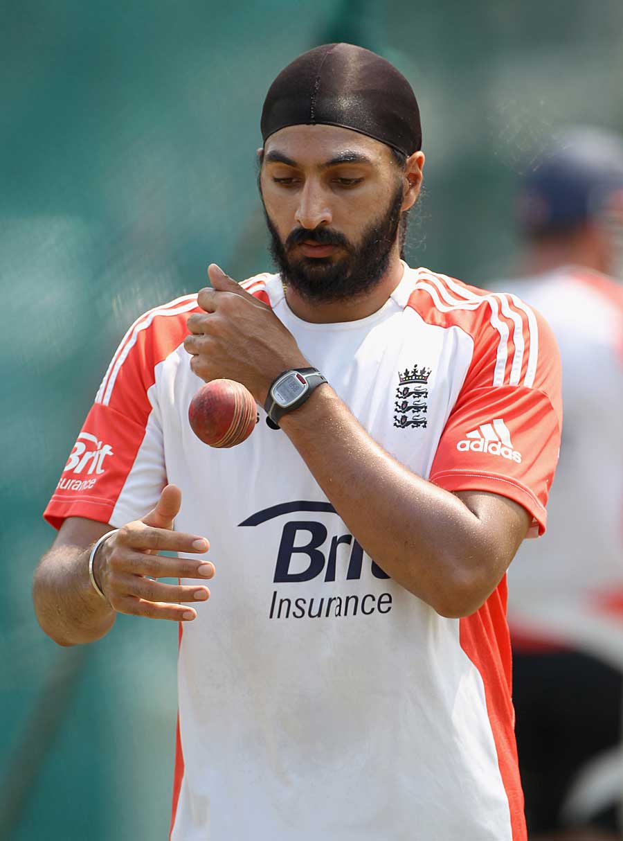 Monty Panesar prepares to bowl at the nets