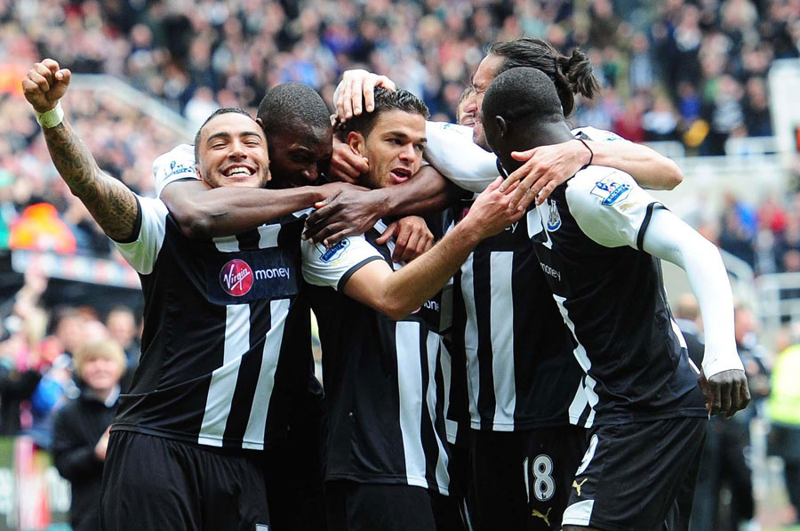 Newcastle celebrate Hatem Ben Arfa's goal