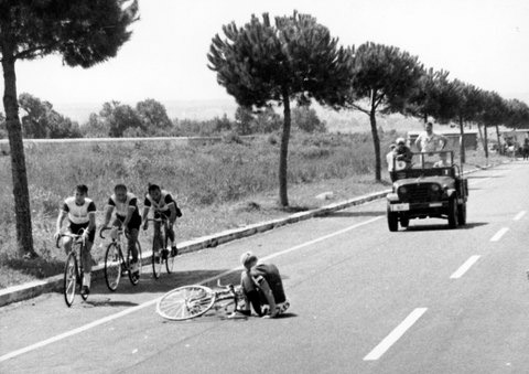 Danish cyclist Knud Enemark Jensen collapsed during his race under the influence of Roniacol and later died in the hospital