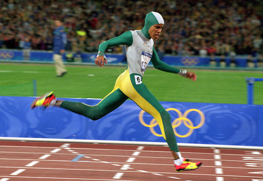 It was a race that stopped a nation as Cathyy Freeman, in her body suit, took gold for Australia in the 400m