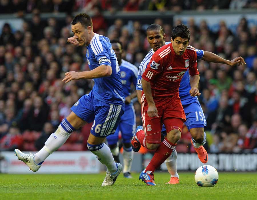 John Terry gets turned by Luis Suarez