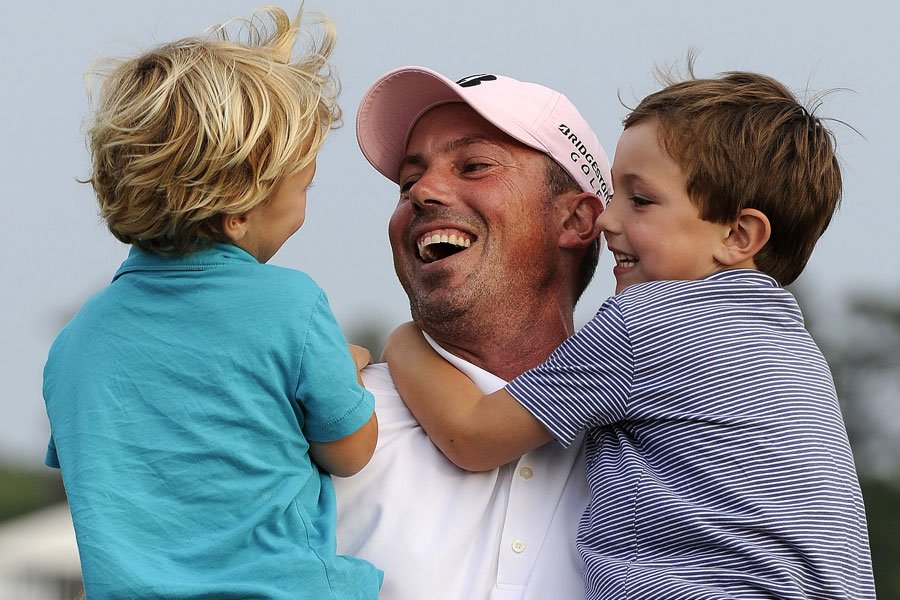 Matt Kuchar celebrates victory with his sons