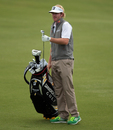 Brandt Snedeker plays with borrowed clubs