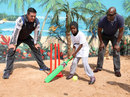 Kevin Pietersen and Sir Viv Richards take part in a cricket day at a London primary school
