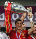 Fernando Torres lifts the trophy
