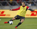 Dimitar Berbatov lines up a volley in Manchester United training