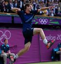  Andy Murray celebrates defeating Roger Federer