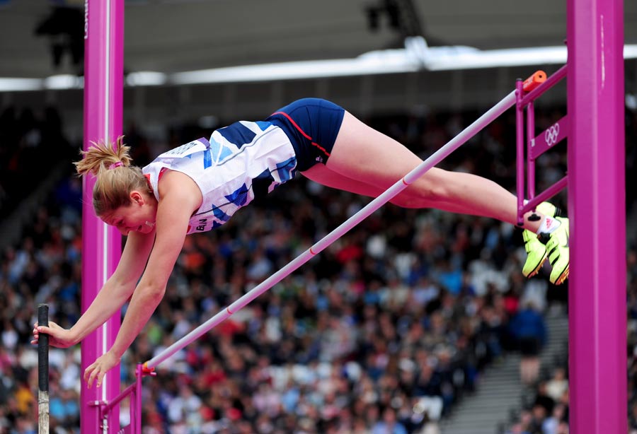 Holly Bleasdale competes in the women's pole vault