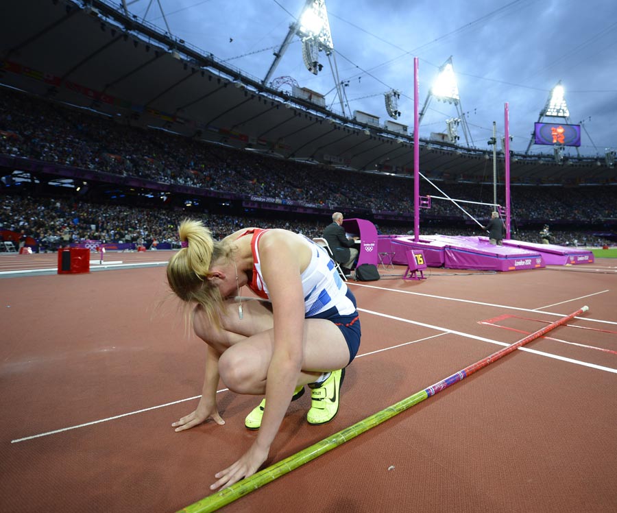Holly Bleasdale reacts after failing an attempt in the women's pole vault final
