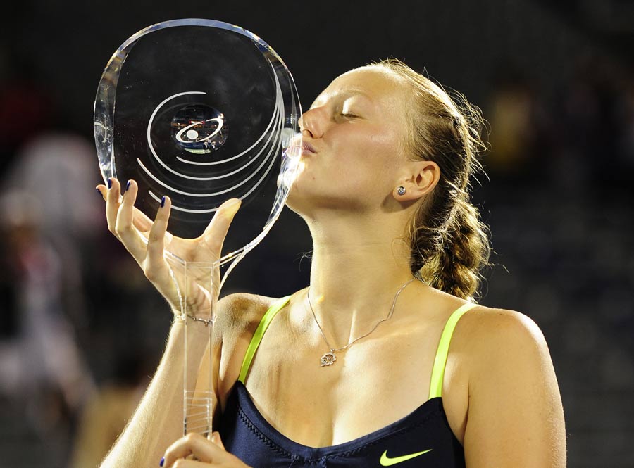 Petra Kvitova kisses her trophy