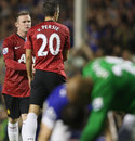 Wayne Rooney and Robin van Persie discuss tactics