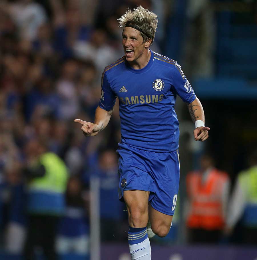 Fernando Torres celebrates tapping in